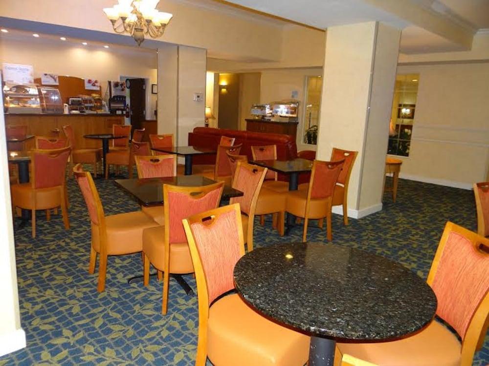 Holiday Inn Express Hotel & Suites Salisbury - Delmar By Ihg מראה חיצוני תמונה