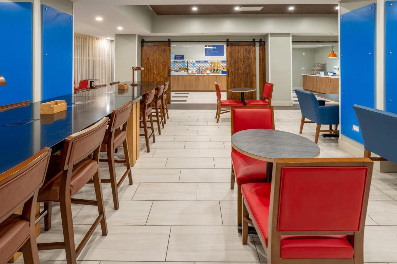Holiday Inn Express Hotel & Suites Salisbury - Delmar By Ihg מראה חיצוני תמונה
