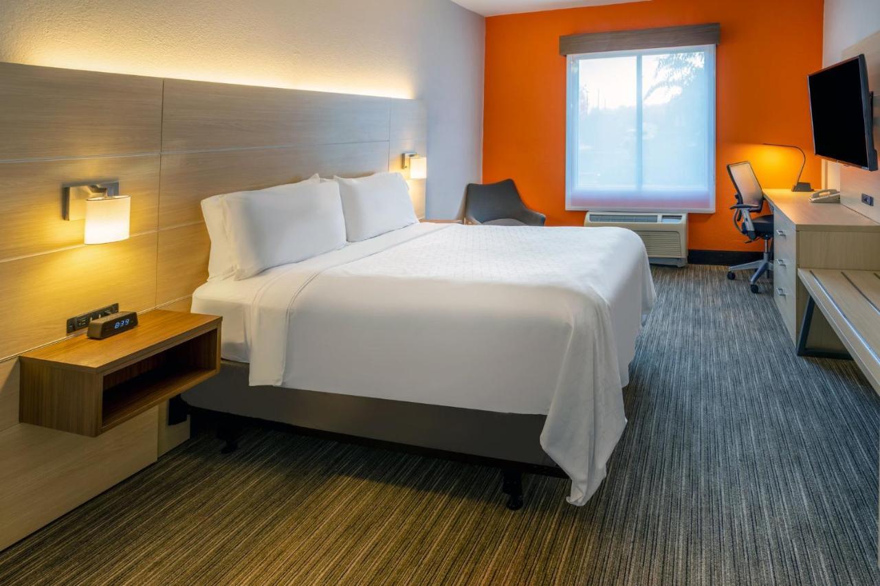 Holiday Inn Express Hotel & Suites Salisbury - Delmar By Ihg מראה חיצוני תמונה