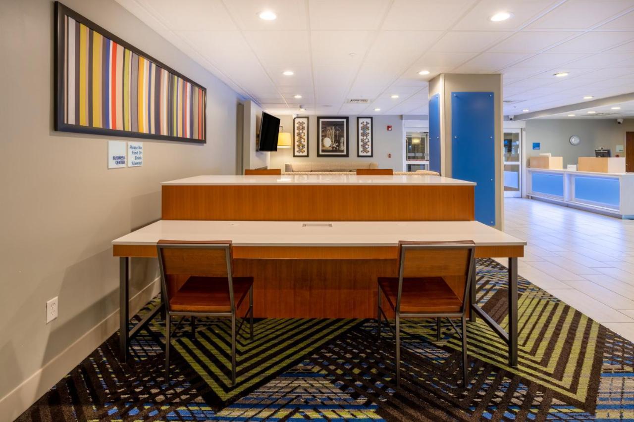 Holiday Inn Express Hotel & Suites Salisbury - Delmar By Ihg מראה חיצוני תמונה