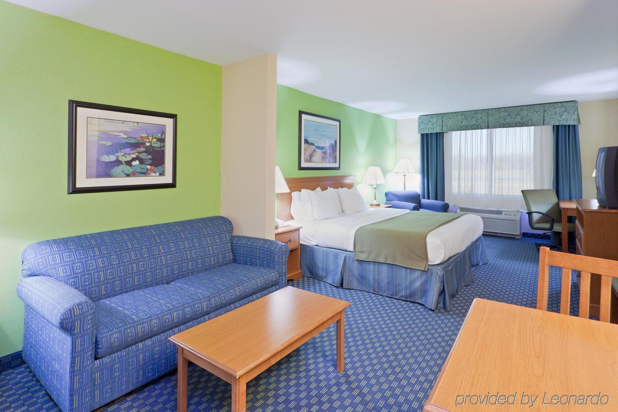 Holiday Inn Express Hotel & Suites Salisbury - Delmar By Ihg חדר תמונה
